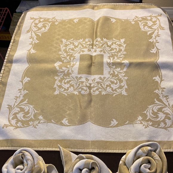 Antique/Vintage House Warming Gift of 12 Polyester Napkins Gold & Light Tan - Picture 2 of 9